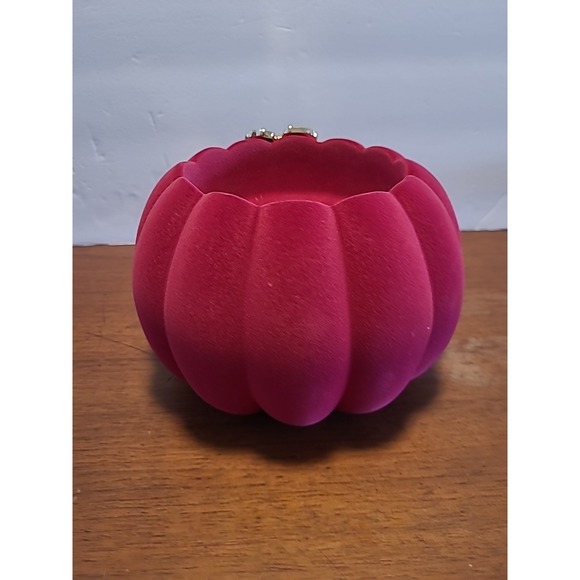 BATH & BODY WORKS Red/Maroon Velvet Fall Pumpkin 3 Wick Candle Holder - Picture 3 of 8